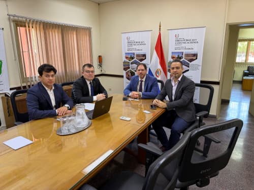 Meeting of the Ministry’s delegation with the Vice Minister of Mineral Resources and Energy of Paraguay