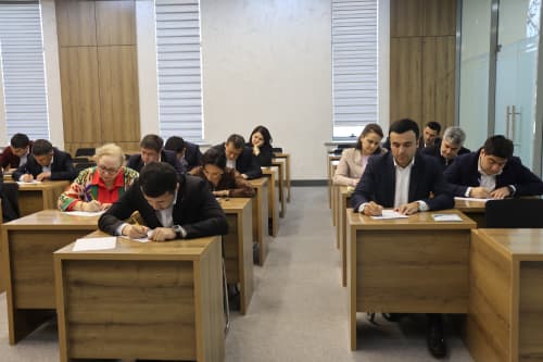 В преддверии Навруза среди сотрудников министерства прошел массовый диктант