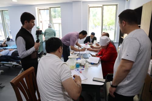 “Qon topshir - hayot in’om et!”: soha xodimlari xayriya aksiyasida faol qatnashdilar