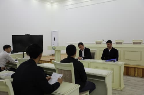 A meeting was held with youth assigned to the Ministry of Mining Industry and Geology
