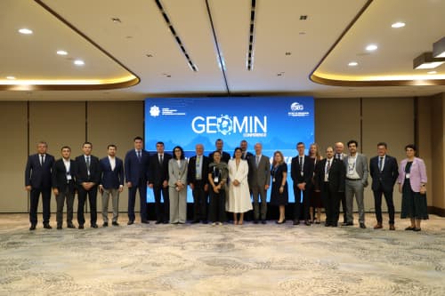 GEOMIN-2026 xalqaro konferensiyasi arafasida o‘tkazilgan xalqaro davra suhbatida geologiyani rivojlantirishning zamonaviy yondashuvlari muhokama qilindi