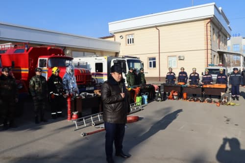 Qaraqalpaqstan Respublikası Ayrıqsha jaǵdaylar basqarması Nókis qalalıq 1-Qutqarıw bóliminde "Watansúyiwshilik aylıǵı" sheńberinde "Xalıq hám armiya bir tán, bir jan" uranı astında PRESS-TUR ótkerildi. 