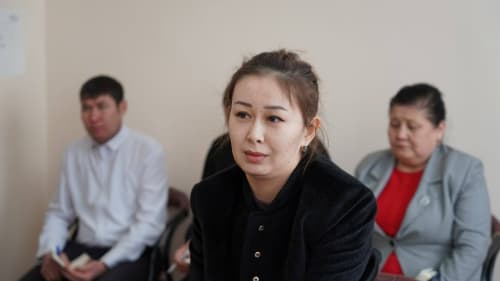 Moynaq rayonında Qaraqalpaqstan Respublikası Ministrler Keńesi Baslıǵınıń orınbasarı, Shańaraq hám hayal-qızlar komitetiniń baslıǵı M.Axmedovanıń kóshpeli qabıllawı ótkerildi.