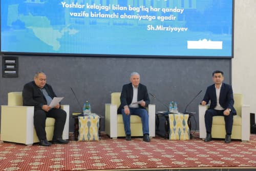 Ámiwdárya rayonında Qaraqalpaqstan Respublikası Ministrler Keńesiniń Baslıǵı Farxod Ermanovtıń qatnasıwında "Basshı hám jaslar ushırasıwı" bolıp ótti.