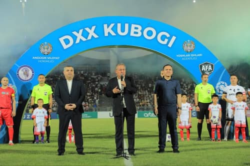«Bobur Arena»dan LIVE: DXX kubogining viloyat bosqichi final uchrashuvi qizg‘in va murosasiz ruhda davom etmoqda!