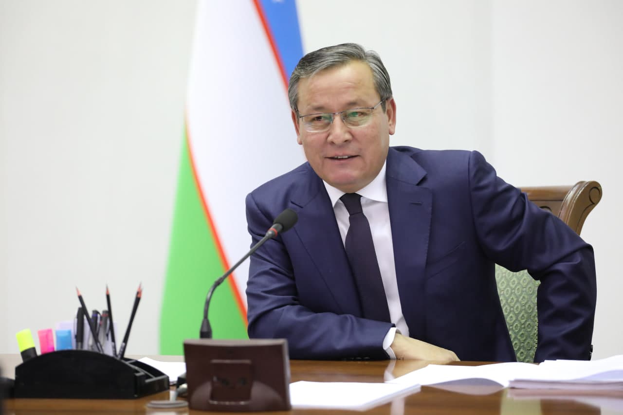 Andijon viloyati hokimi Shuhratbek Abdurahmonovning yangi o‘quv yili munosabati bilan tabrigi