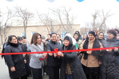 Buxoro tumani: “Madaniyat rabot”da Mohinur Homidova tikuvchilik sexini ochdi 