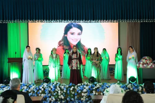 “Илм ва Аёл: Барқарор жамият сари”: Бухорода илм-фан соҳасидаги хотин-қизлар халқаро куни муносабати билан илмий-маърифий анжуман бўлиб ўтди