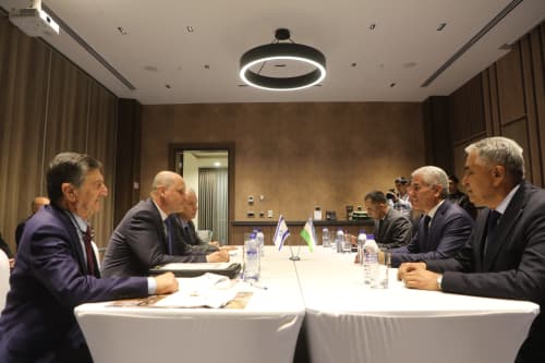 Botir Zaripov Isroilning Oʻzbekistondagi Favqulodda va muxtor elchisi Gideon Lustigni qabul qildi