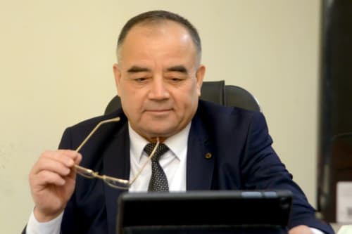 “Инсон жисм бўлса, мактаб жон эрур...”