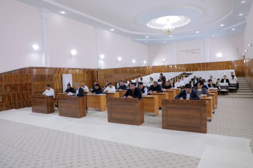 Buxoro viloyati rahbariyati Xoʻjayli tumanida: ustuvor vazifalar va dolzarb masalalar muhokama qilindi