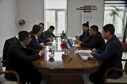 Арнасойда Жиззах вилояти ҳокими “Boshiran” компанияси вакиллари билан лойиҳаларни муҳокама қилди