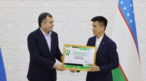 Муротжон Азимов IT соҳасидаги энг фаол ёшларни тақдирлади