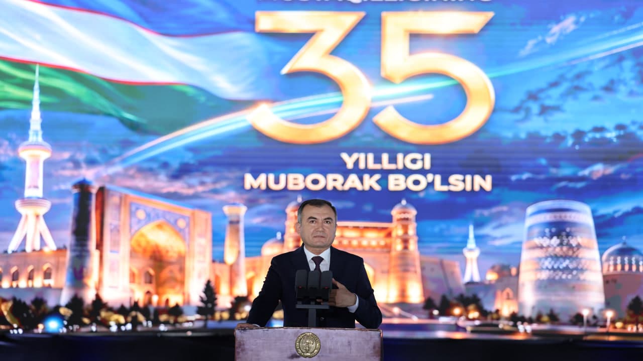 Qashqadaryo viloyati hokimi Azimov Murotjon Berdialiyevichning yurtimiz mustaqilligining 35 yilligi munosabati bilan viloyatimiz ahliga bayram tabrigi