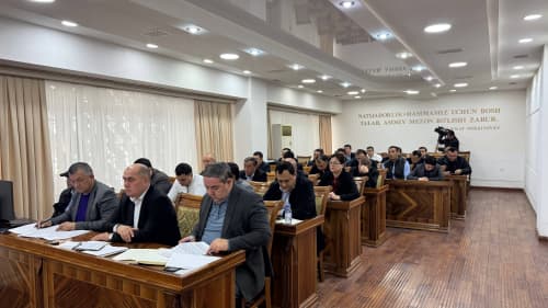 Йиғилишда бир қатор долзарб масалалар муҳокама этилди