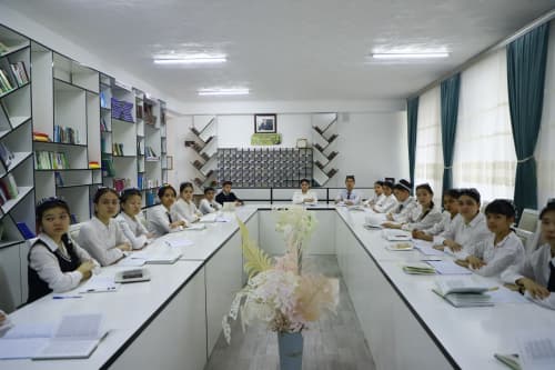 “Kelajak soati” mashg‘uloti “Muqaddas ayol” mavzusiga bag‘ishlandi