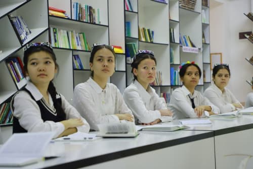 “Келажак соати” машғулоти “Муқаддас аёл” мавзусига бағишланди