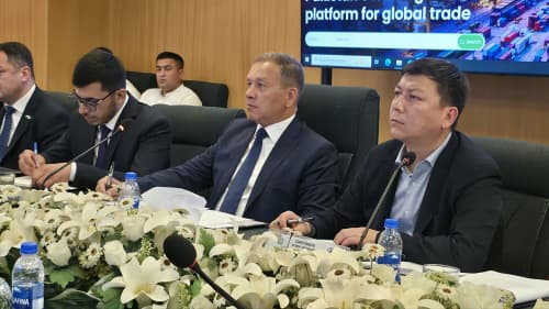 Pokistonga xizmat safari qizg‘in davom etmoqda.