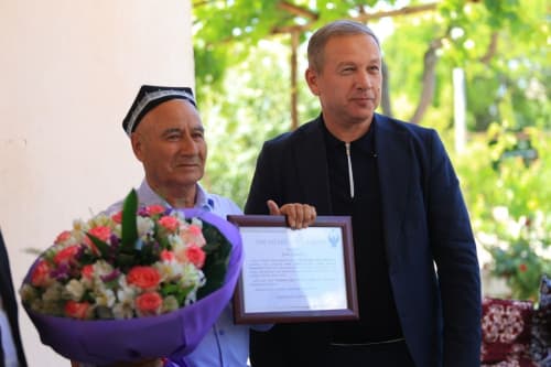 Ҳаж сафари учун “Президент ҳожиси” йўлланмаси топширилди
