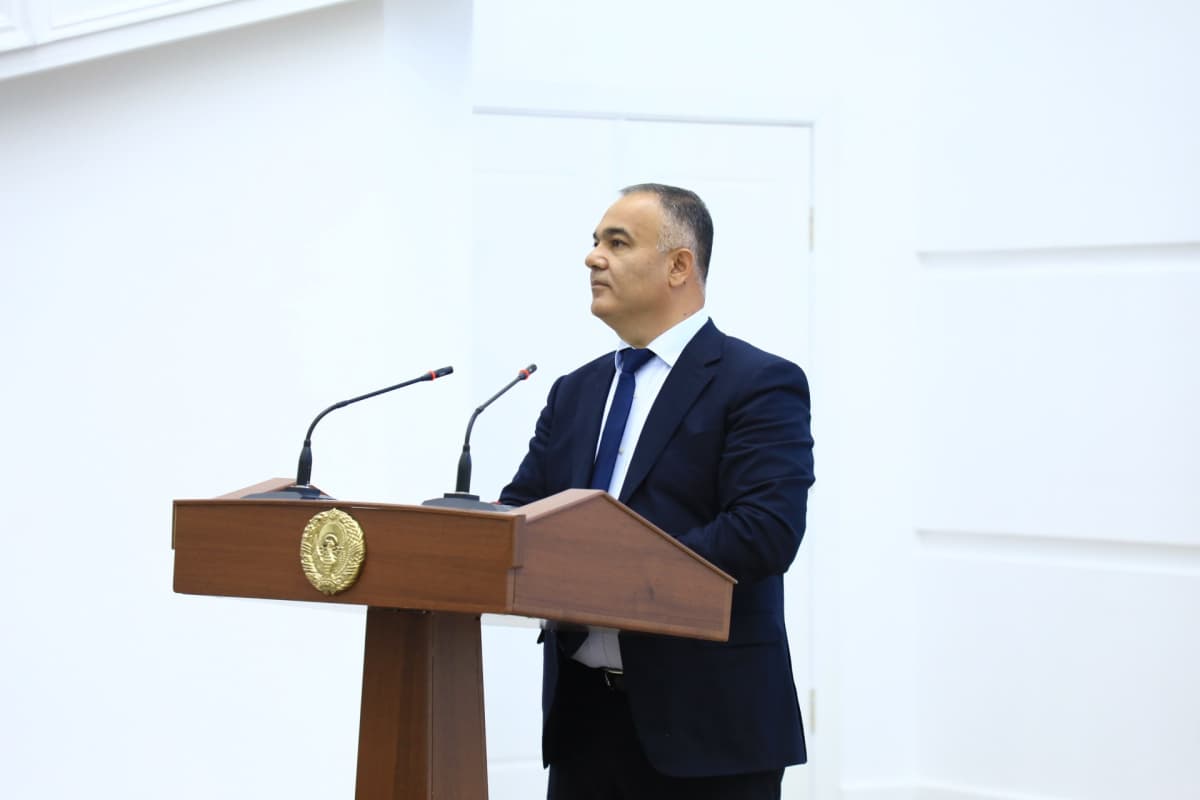 Viloyat hokimi vazifasini bajaruvchi Adiz Boboevning xalq deputatlari viloyat Kengashining yigirmanchi sessiyasidagi joriy yilning to‘qqiz oyida viloyatni ijtimoiy-iqtisodiy rivojlantirish bo‘yicha amalga oshirilgan ishlar to‘g‘risidagi ma’ruzasi