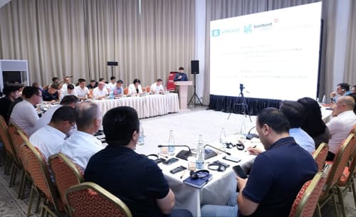 Samarqandda axborot xizmatlari rahbarlari uchun strategik kommunikatsiyalar bo‘yicha seminar-trening boshlandi