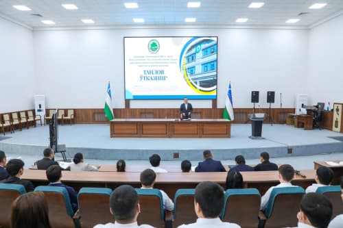 Surxondaryo viloyati hokimi bo‘lajak arxitektorlar bilan uchrashuv o‘tkazdi