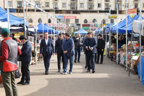 Улуғбек Қосимов: "Марказий деҳқон бозорларида арзон ва сифатли маҳсулотлар бўлиши билан бирга, сотувчи ва харидорлар учун зарур қулайликлар ҳам яратилган бўлиши шарт!"