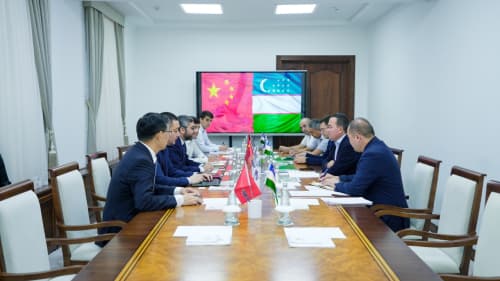 Хитой компанияси билан суюлтирилган газ ишлаб чиқариш лойиҳаси муҳокама қилинди