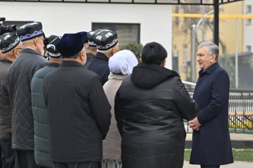 Президент нашей страны посетил махаллю Бустон города Гулистана.