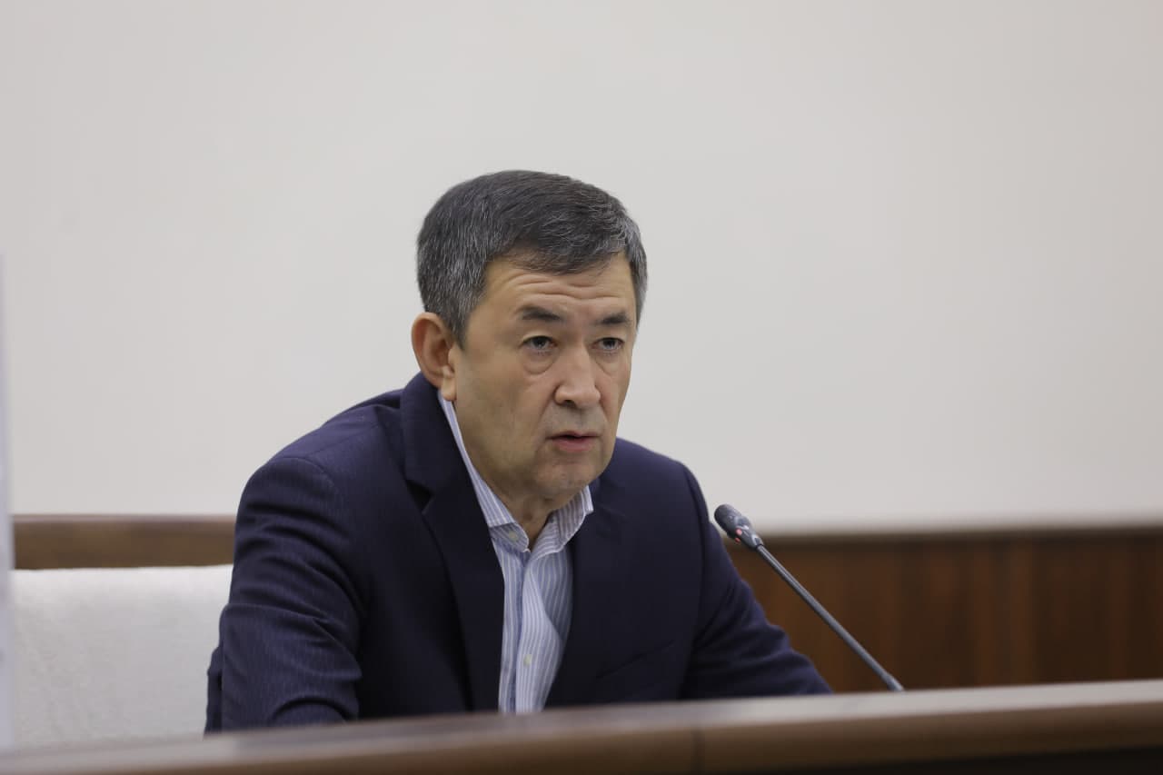 Taklif, mulohaza yoki muammolarAyni paytda viloyat hokimi Erkinjon Turdimov Agrar sohasida bilim va innovatsiyalar markazi binosida agrar soha vakillari bilan uchrashuv o‘tkazmoqda. 