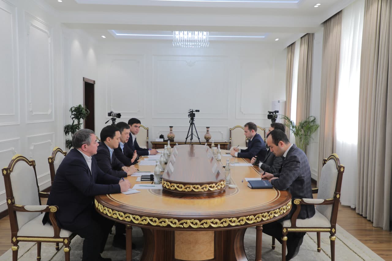  Fransiyaning elchisi Sirdaryoga keldi