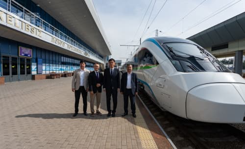 Корея элчиси “Жалолиддин Мангуберди” электропоездининг техник синовларида иштирок этди