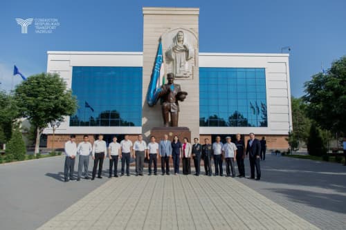 Уч авлод учрашуви