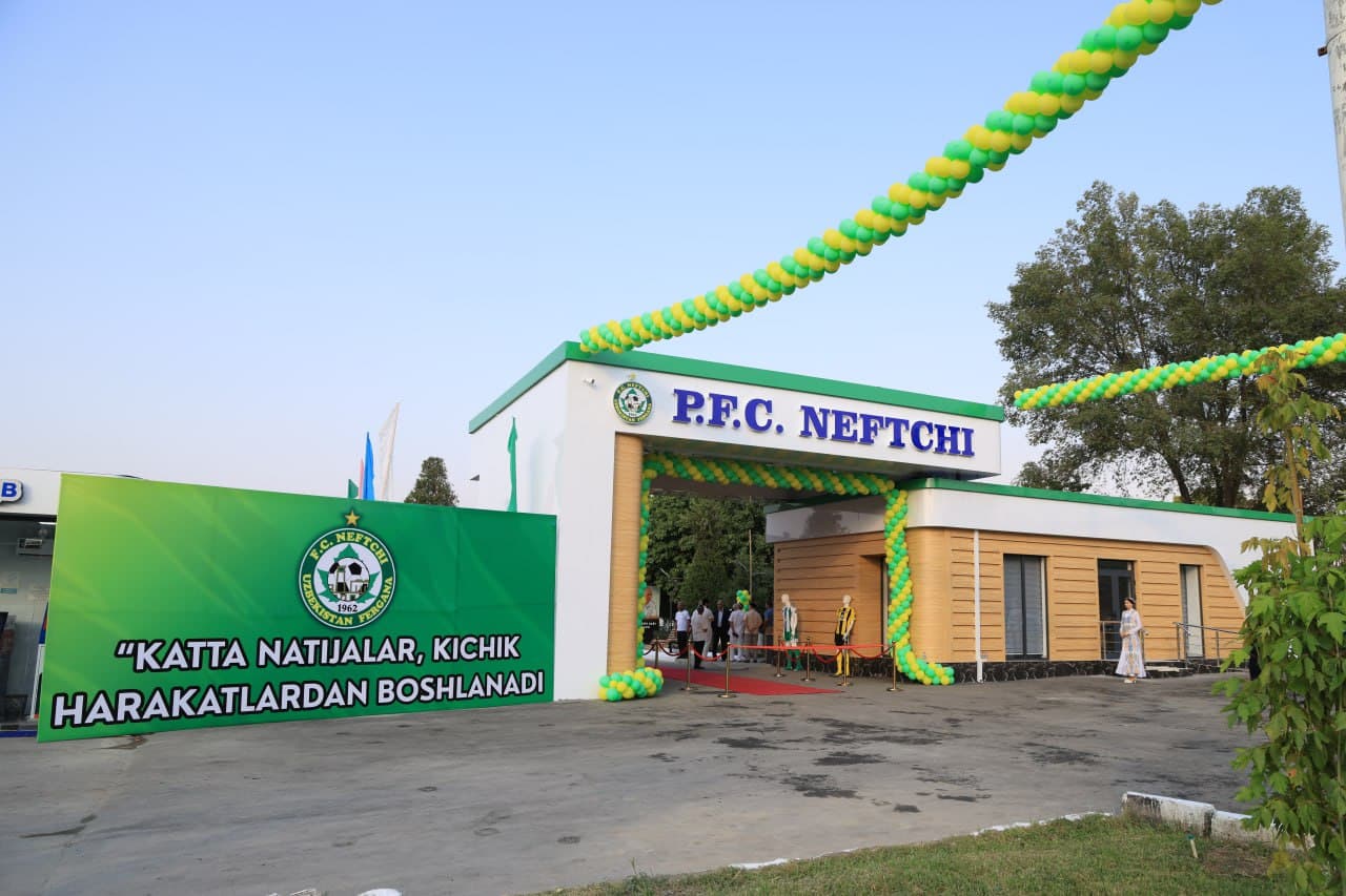 The fully renovated headquarters – a modern training base of the “Neftchi” Football Club, located in the Kirguli district of Fergana city – was officially inaugurated.