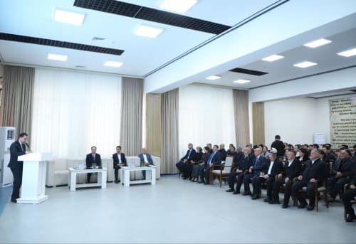 “To‘ylar, oilaviy tantanalar, ma’raka va marosimlar o‘tkazilishini tartibga solish tizimini yanada takomillashtirishda davlat va jamoat tashkilotlarining roli” mavzusida seminar-trening o‘tkazildi.