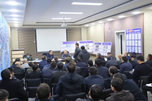 Fergana Region Governor Khayrullo Bozorov held another meeting with entrepreneurs and investors at the Kokand Free Economic Zone