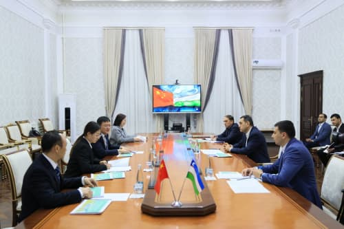 Вилоят ҳокими Хайрулло Бозоров Хитойнинг “China Overseas Engineering Group Co., Ltd.” компаниясининг Ўрта Осиёдаги бош директори Пенг Таони қабул қилди.