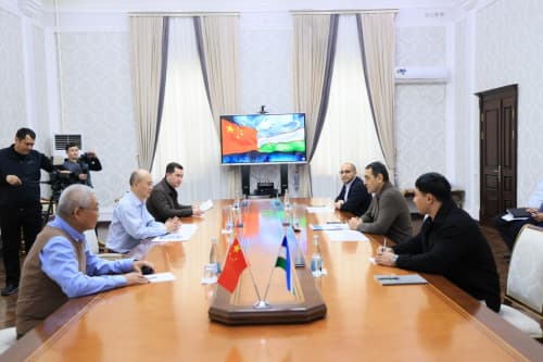 Хоким Ферганской области Хайрулло Бозоров провёл встречу с представителями китайской компании «Wuhan Jinchihai Technology Co., Ltd»