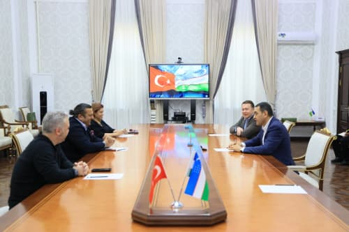 Вилоят ҳокими Хайрулло Бозоров бугун туркиялик инвестор Еркан Алкан бошчилигидаги делегацияни қабул қилди