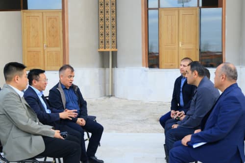 The Governor of Fergana Region, Khayrullo Bozorov, received representatives of the Chinese company Beijing Top Vision