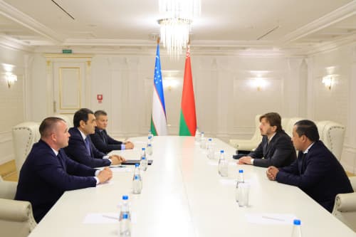 As part of the Third Forum of the Regions of the Republic of Uzbekistan and the Republic of Belarus, currently taking place in Minsk, Governor of Fergana Region Khayrullo Bozorov held a meeting with Belarusian entrepreneurs and company executives