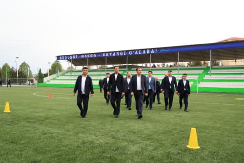 Farg‘onada viloyat futbol akademiyasining zamonaviy stadioni foydalanishga topshirildi