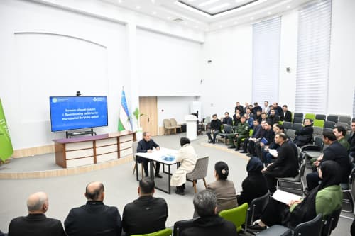 Urganch shahridagi IT-Park binosida  viloyat hokimi Jo‘rabek Raximovning tadbirkorlar uchun navbatdagi qabuli o‘tkazildi.