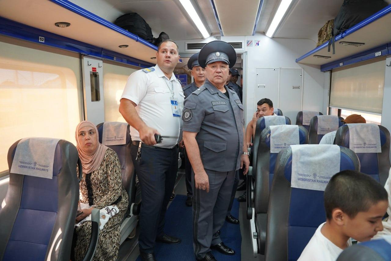 Deputy Minister Major-General Bakhodir Mirzarahimov inspected the works done in the areas of Tashkent-South railway station