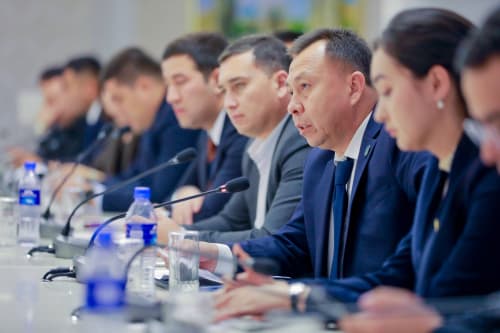 Vazirlik, idora va tashkilot rahbarlarining yoshlar masalalari bo‘yicha maslahatchilari bilan muloqot