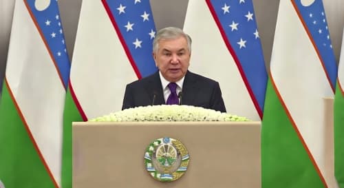 Расман: Ўзбекистон илк бор ўз космонавтини фазога юборади ва миллий сунъий йўлдошини учиради