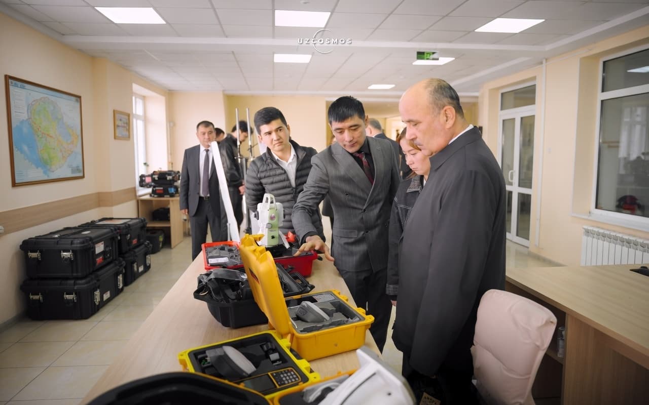 The Uzbekcosmos Agency, in cooperation with the Ministry of Water Resources, presented an innovative project for monitoring reservoirs using satellite imagery and batimetric equipment.