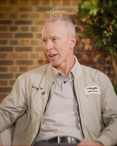 Andrew Feustel bilan to‘liq intervyuni Uzcosmos agentligining YouTube-kanalida  tomosha qilin