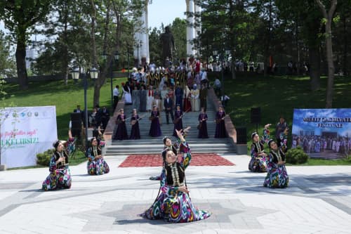 Адиблар хиёбонида "Миллий қадриятлар сайли" адабий-маърифий ҳафталиги бўлиб ўтди!