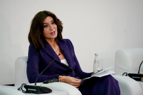 Италия университетлар ва тадқиқотлар вазири Анна Мария Бернини: